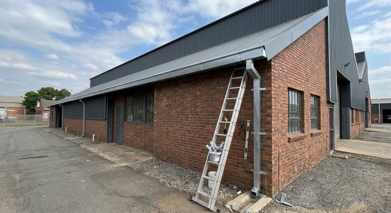 Benefits Of Seamless Gutters For Businesses